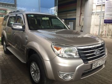 Ford Everest số sàn đời 2010 màu ghi vàng ( hồng phấn ) 1 đời chủ