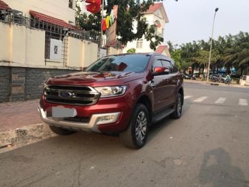 Ford Everest 2016 chạy lướt