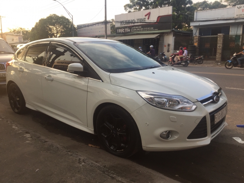 Ford Focus 2.0L - 2014, phiên bản đủ