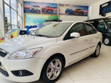 Ford Focus 2.0L - sản xuất 2012 - số tự động