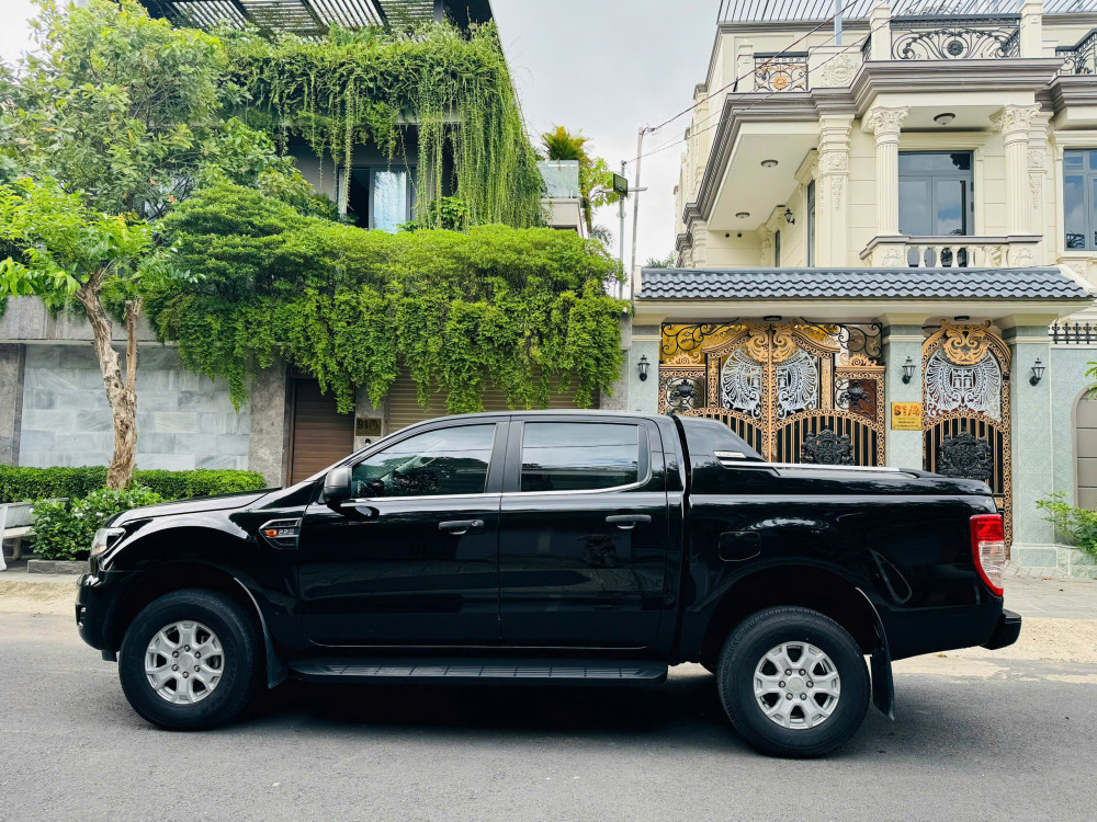 Ford ranger xls mt nhập khẩu 2018 - 2